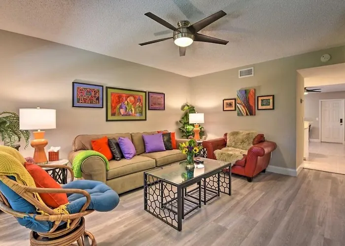 Dog Friendly Home By Flagler Avenue! Fenced Yard And Garage! Walk To The Beach!